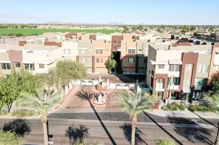 Photo #4: 6101590 Listing