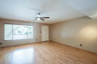 Photo #3: 6101609 Listing