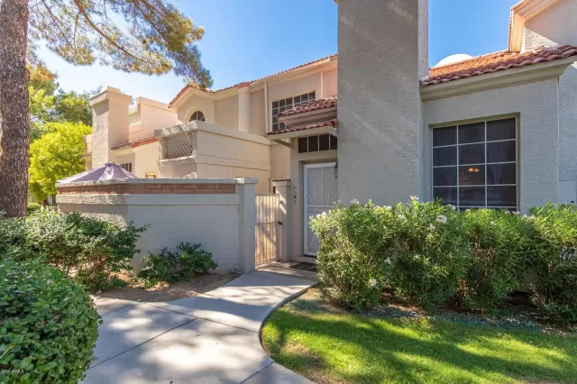 MLS: 6101661 Condo For Sale