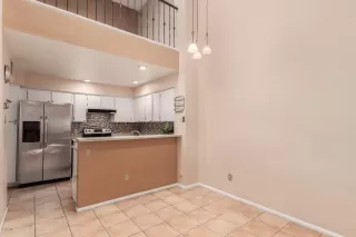 Photo #4: 6101661 Listing