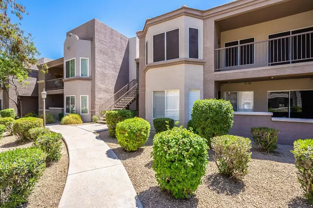 MLS: 6101665 Condo For Sale