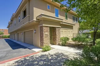 Photo #1: 6101895 Listing 