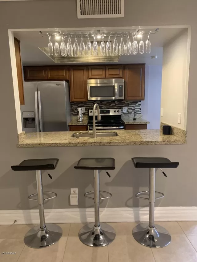 MLS: 6102024 Condo For Sale