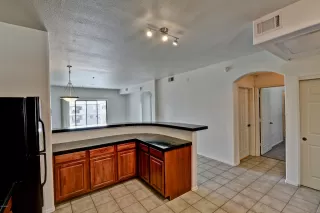 Photo #3: 6102160 Listing