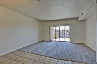 Photo #6: 6102160 Listing