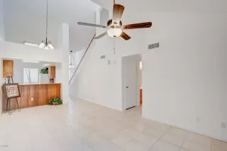 Photo #5: 6102342 Listing 