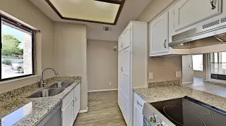 Photo #4: 6102380 Listing