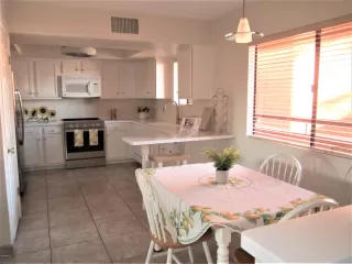 Photo #4: 6102458 Listing