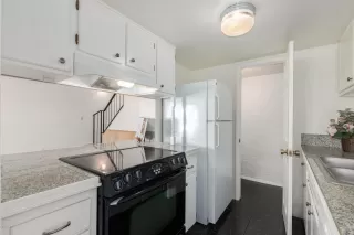 Photo #4: 6102879 Listing