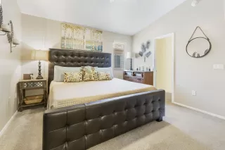 Photo #6: 6103023 Listing