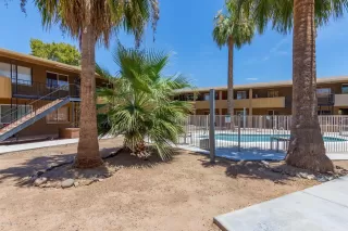 Photo #6: 6103090 Listing