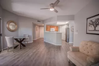 Photo #3: 6103288 Listing