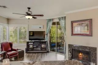 Photo #6: 6103520 Listing