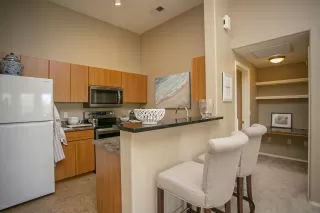 Photo #2: 6103634 Listing