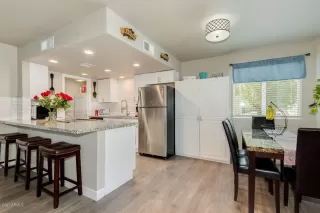 Photo #3: 6103949 Listing 