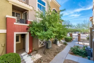 Photo #3: 6103957 Listing