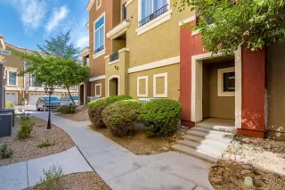 Photo #4: 6103957 Listing