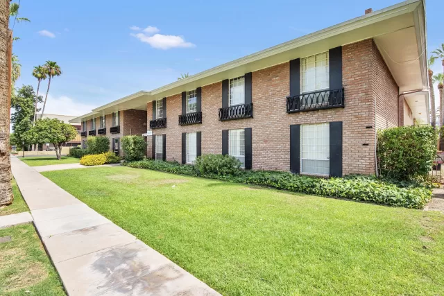 MLS: 6103959 Condo For Sale