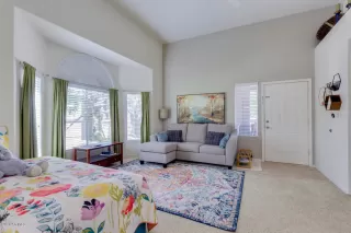 Photo #5: 6103968 Listing