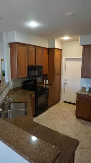 Photo #3: 6104020 Listing