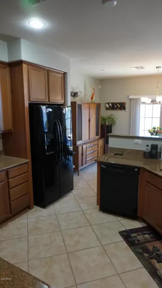 Photo #5: 6104020 Listing