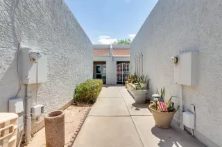 Photo #3: 6104027 Listing