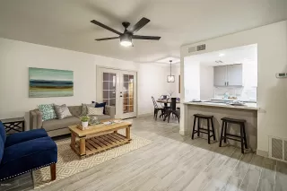 Photo #3: 6104037 Listing