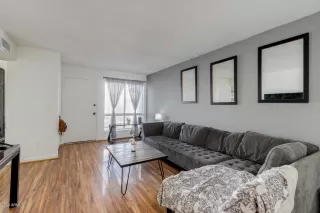 Photo #5: 6104116 Listing 