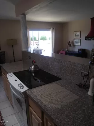 Photo #5: 6104248 Listing 