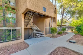 Photo #2: 6104295 Listing