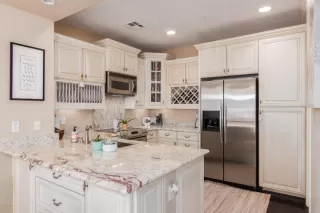 Photo #4: 6104302 Listing