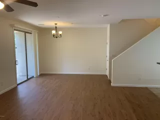 Photo #2: 6104316 Listing