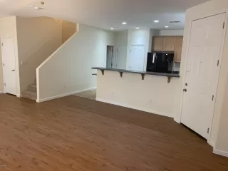 Photo #4: 6104316 Listing