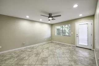 Photo #2: 6104362 Listing