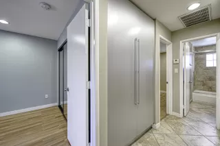 Photo #5: 6104362 Listing