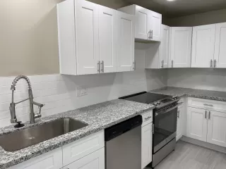 Photo #5: 6104558 Listing