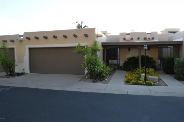 MLS: 6104636 Condo For Sale