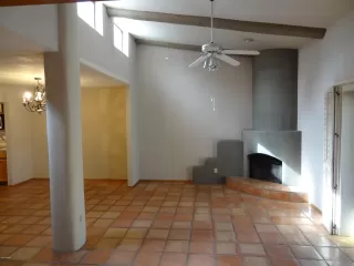 Photo #4: 6104636 Listing