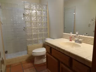 Photo #5: 6104636 Listing