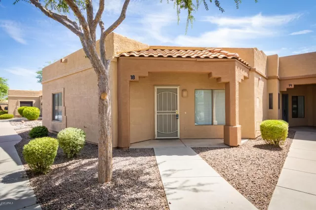 MLS: 6104670 Condo For Sale