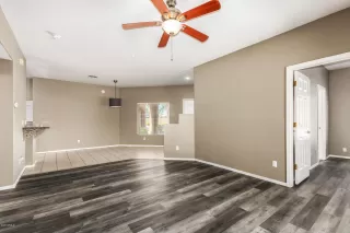 Photo #4: 6104670 Listing