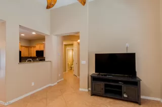 Photo #6: 6104807 Listing 