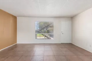 Photo #5: 6104912 Listing