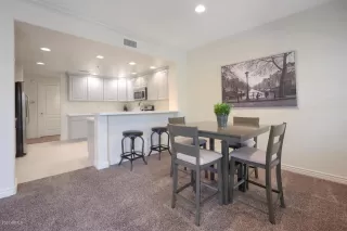 Photo #6: 6105063 Listing