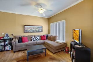 Photo #5: 6105235 Listing