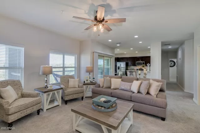 MLS: 6105372 Condo For Sale