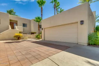 Photo #1: 6105397 Listing