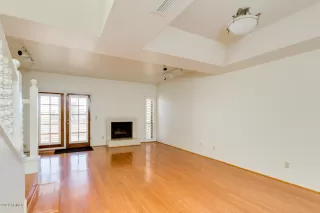 Photo #2: 6105397 Listing