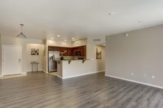 Photo #4: 6105590 Listing