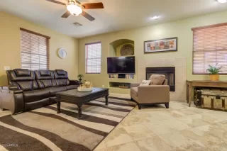 Photo #5: 6105617 Listing 